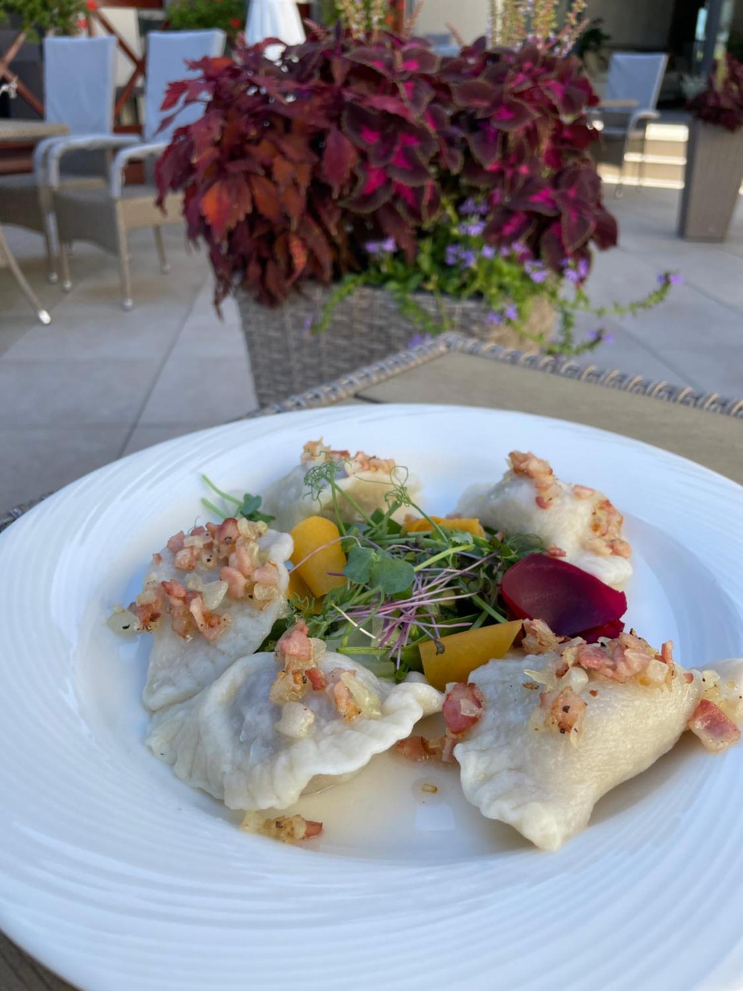 Boutique Odyseja & Spa Ciechocinek Dış mekan fotoğraf A plate of pierogi